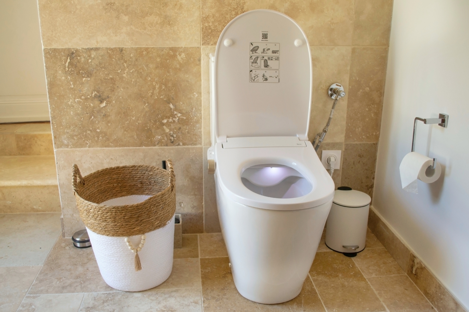 Toilettes japonaises lavantes
